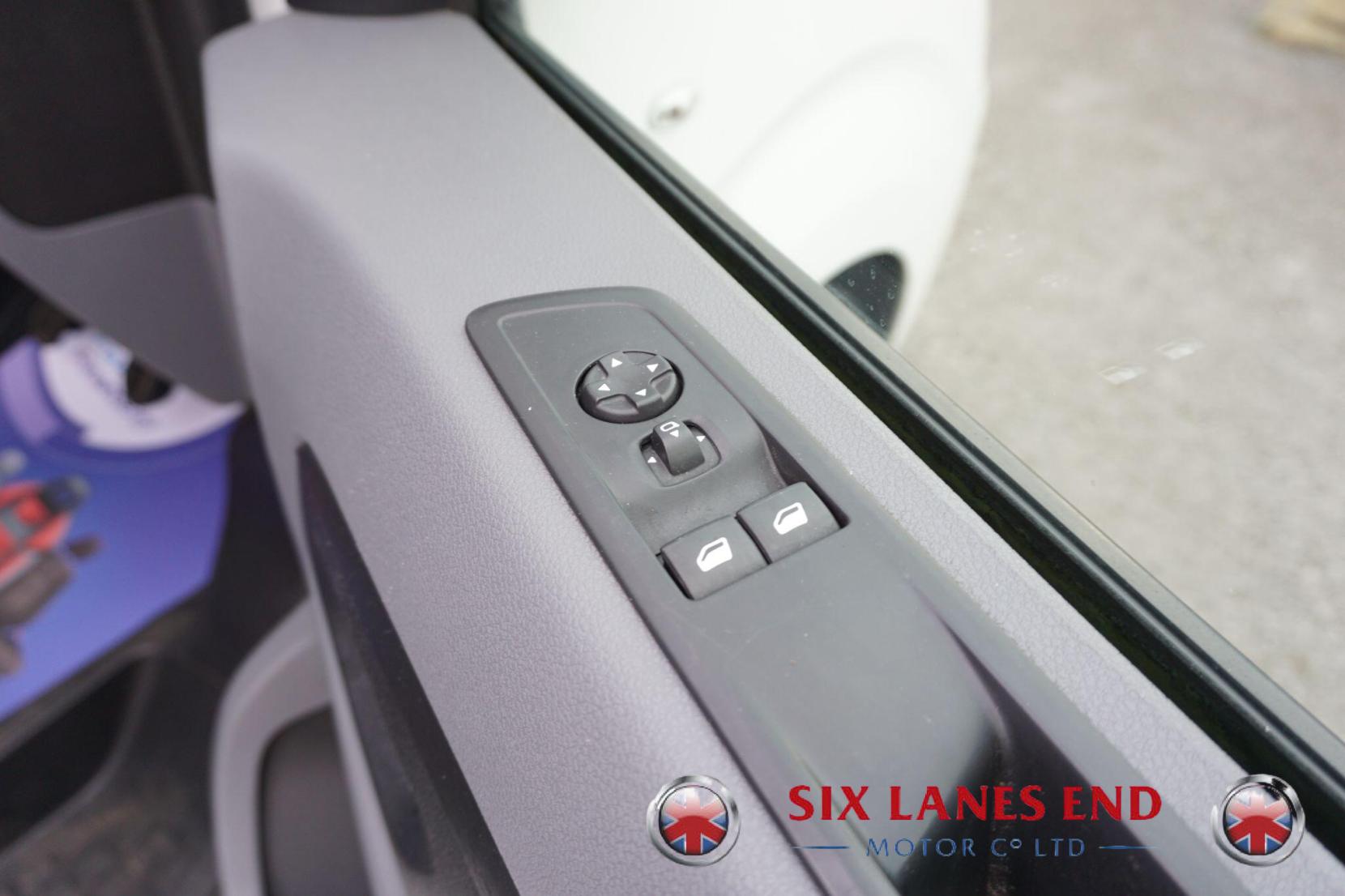 Vauxhall Vivaro 1.5 Turbo D 2900 Sportive Panel Van 5dr Diesel Manual L2 H1 Euro 6 (s/s) (100 ps)