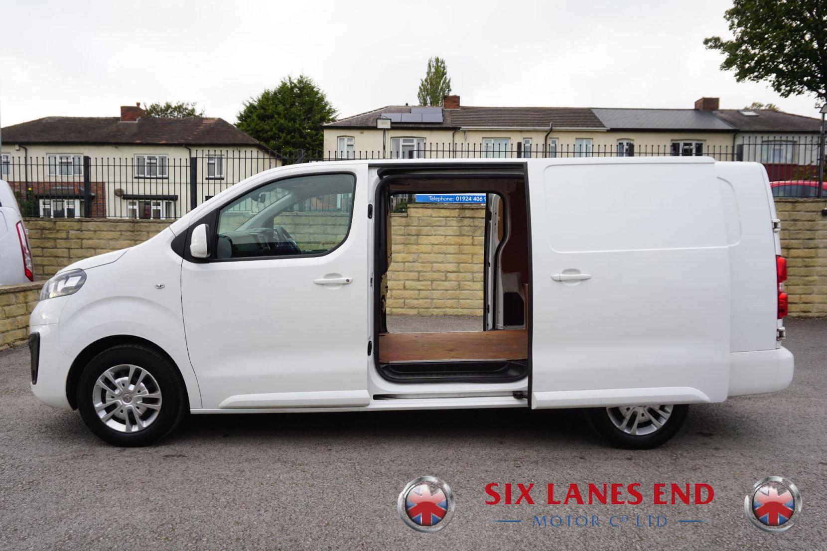 Vauxhall Vivaro 1.5 Turbo D 2900 Sportive Panel Van 5dr Diesel Manual L2 H1 Euro 6 (s/s) (100 ps)