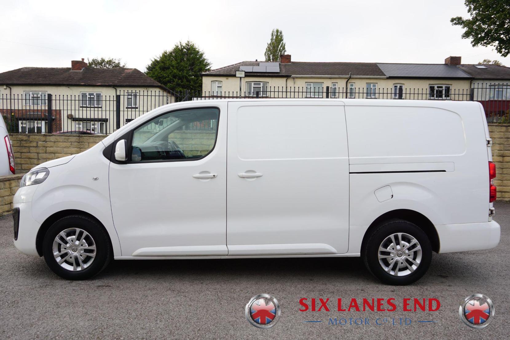 Vauxhall Vivaro 1.5 Turbo D 2900 Sportive Panel Van 5dr Diesel Manual L2 H1 Euro 6 (s/s) (100 ps)