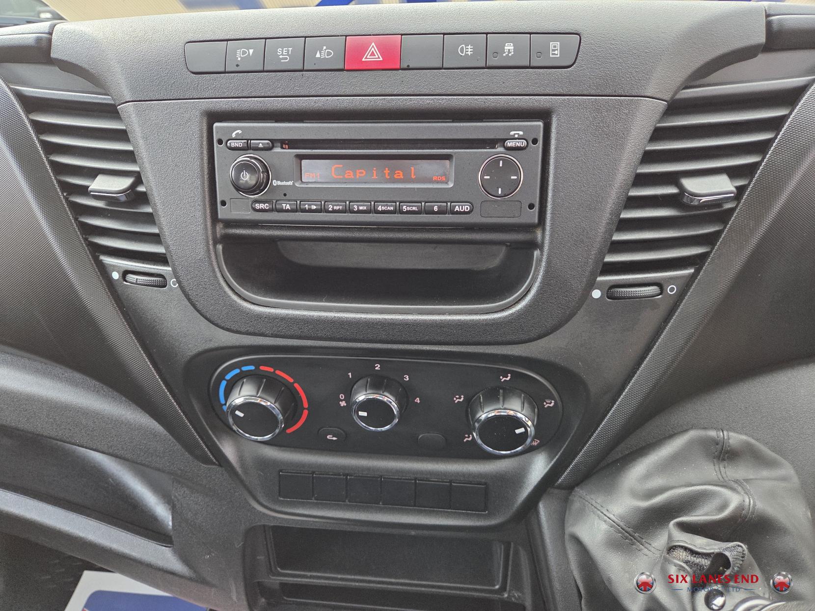 Iveco Daily 2.3D HPI 14V 35S 3450 Chassis Cab 2dr Diesel Manual MWB Euro 6 (s/s) (136 ps)