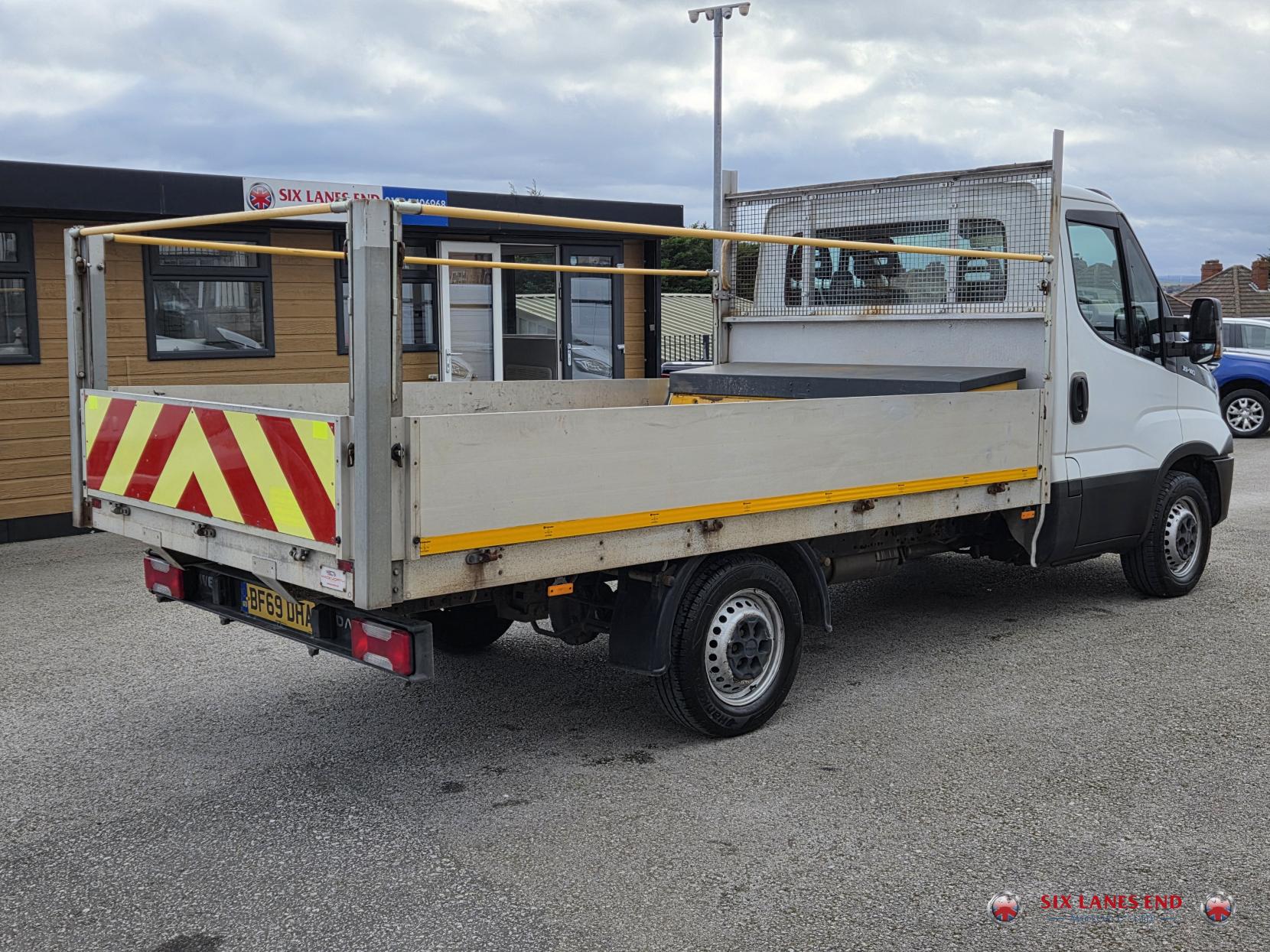 Iveco Daily 2.3D HPI 14V 35S 3450 Chassis Cab 2dr Diesel Manual MWB Euro 6 (s/s) (136 ps)