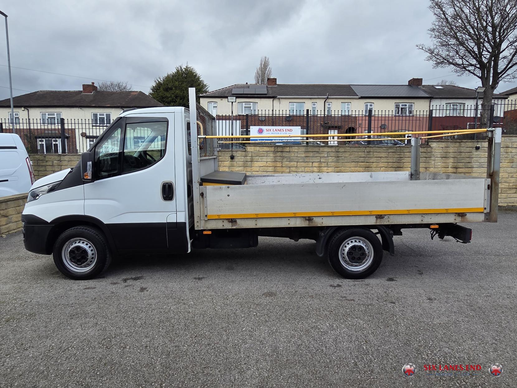 Iveco Daily 2.3D HPI 14V 35S 3450 Chassis Cab 2dr Diesel Manual MWB Euro 6 (s/s) (136 ps)