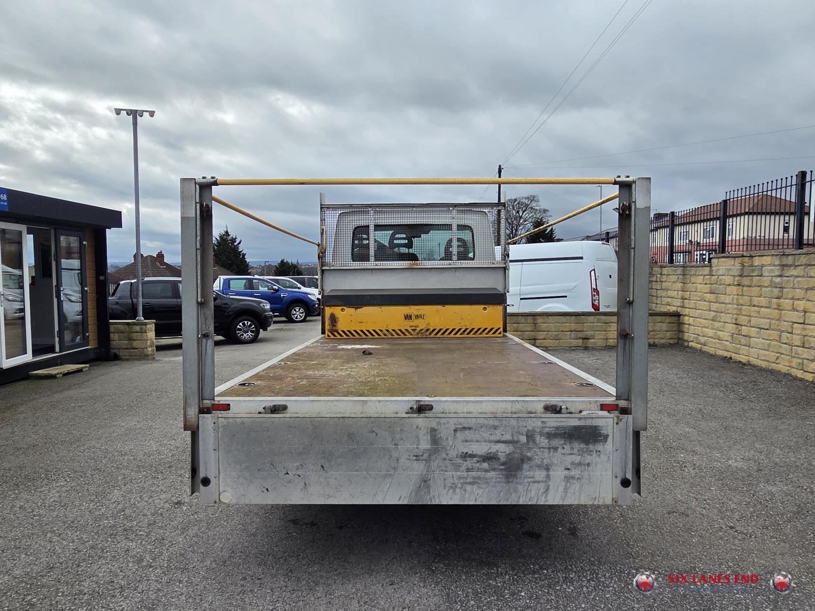 Iveco Daily 2.3D HPI 14V 35S 3450 Chassis Cab 2dr Diesel Manual MWB Euro 6 (s/s) (136 ps)