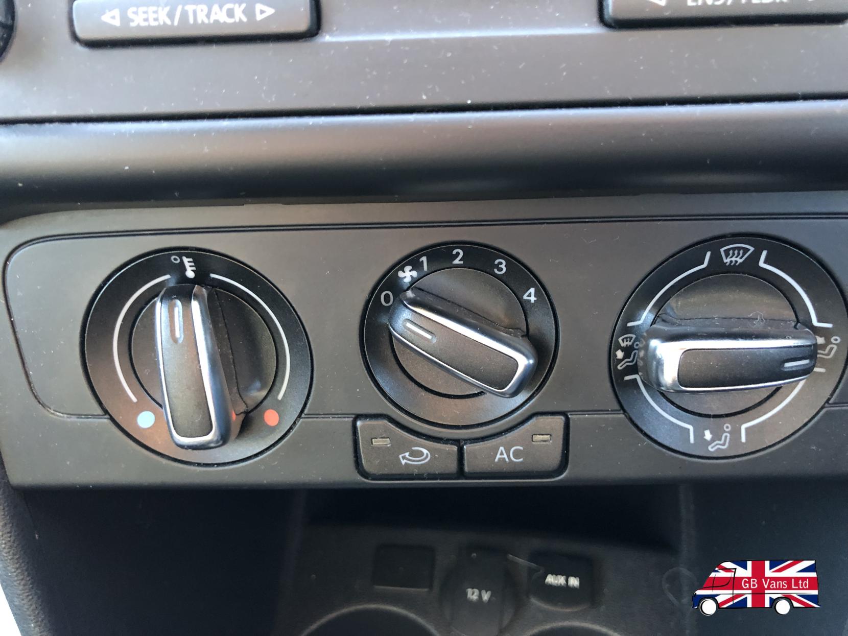 VOLKSWAGEN POLO 1.4 MATCH EDITION HATCHBACK 5DR PETROL MANUAL EURO 5 85 PS 6,095... image 49