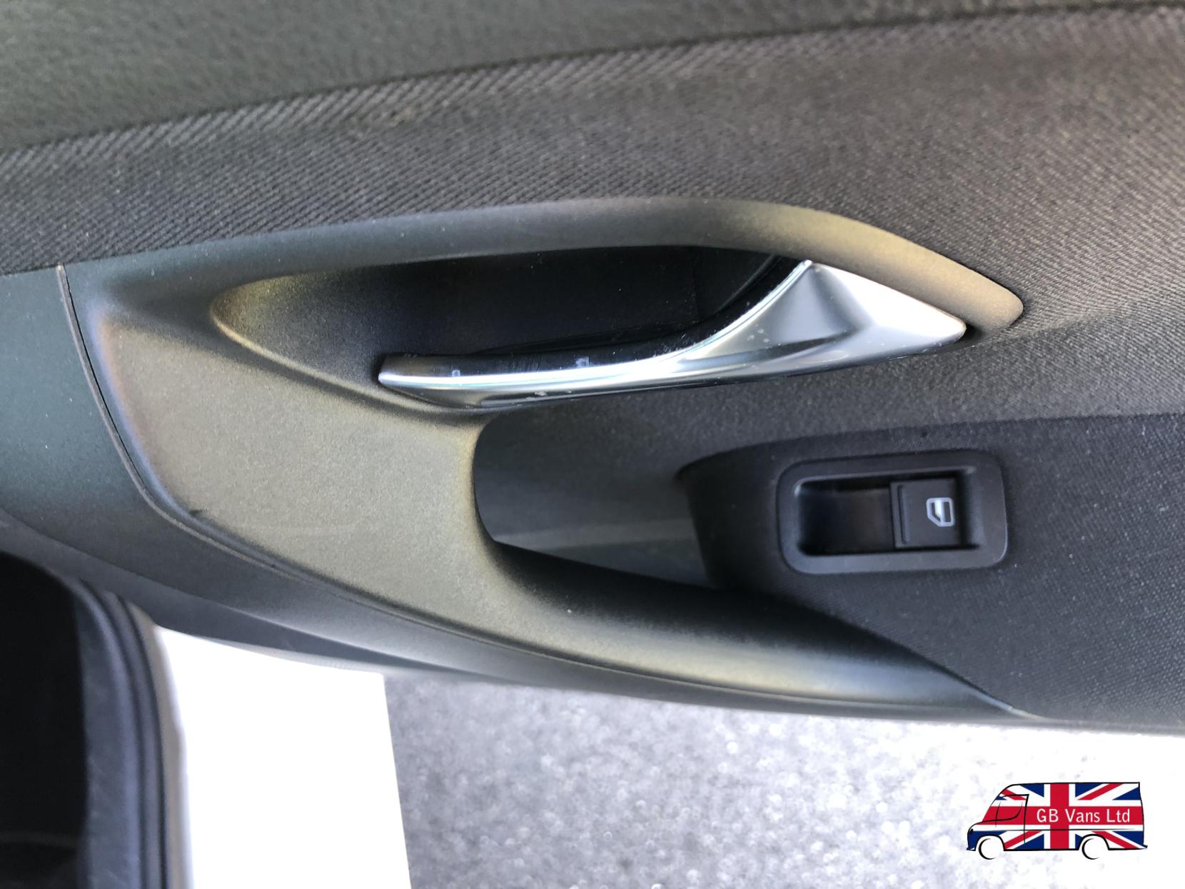 VOLKSWAGEN POLO 1.4 MATCH EDITION HATCHBACK 5DR PETROL MANUAL EURO 5 85 PS 6,095... image 28