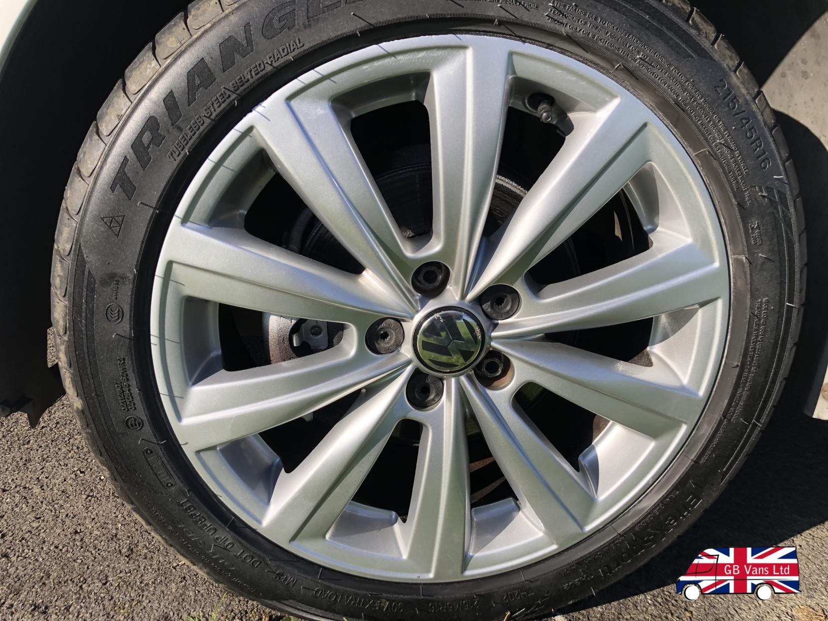 VOLKSWAGEN POLO 1.4 MATCH EDITION HATCHBACK 5DR PETROL MANUAL EURO 5 85 PS 6,095... image 18