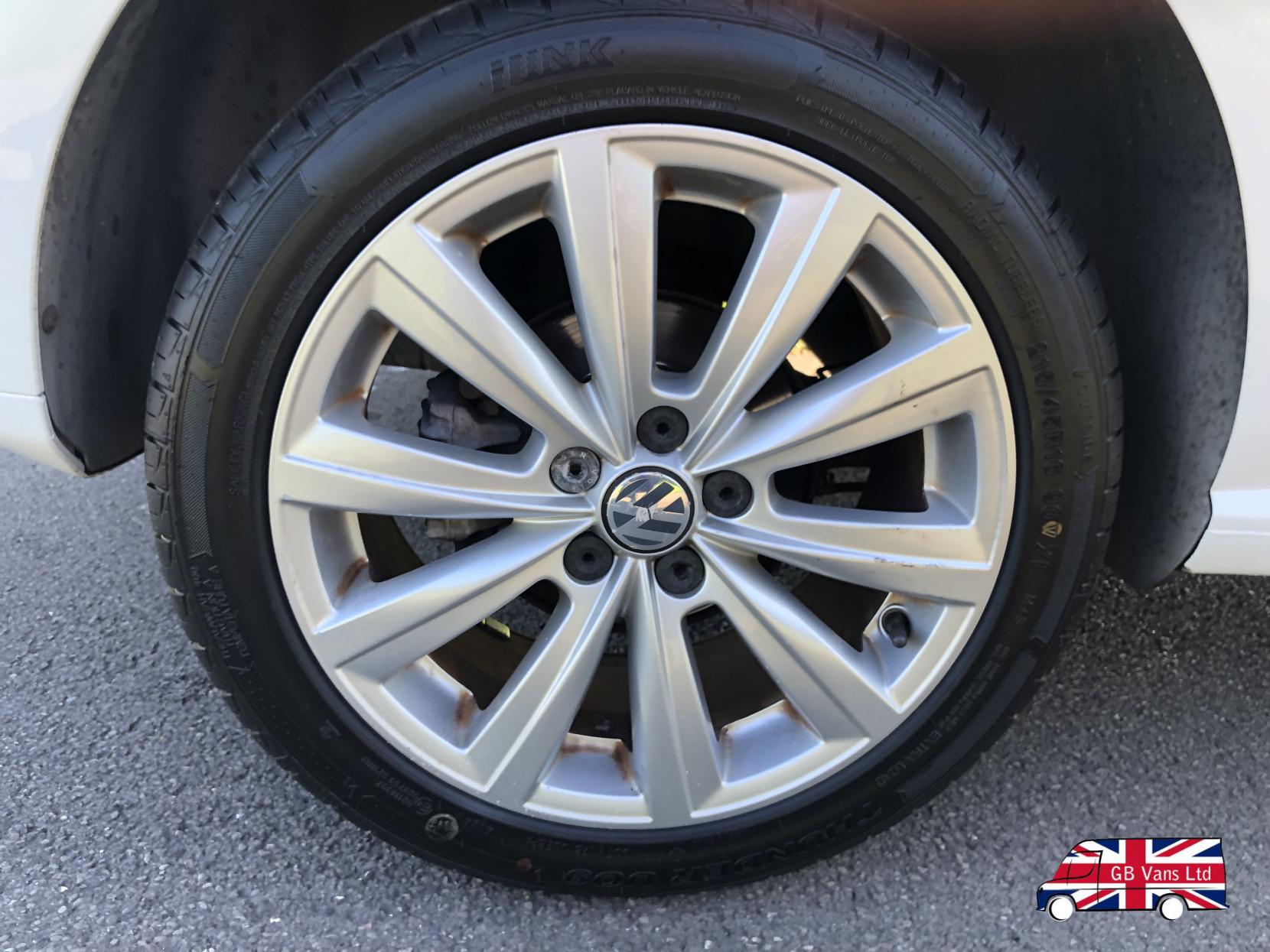 VOLKSWAGEN POLO 1.4 MATCH EDITION HATCHBACK 5DR PETROL MANUAL EURO 5 85 PS 6,095... image 16