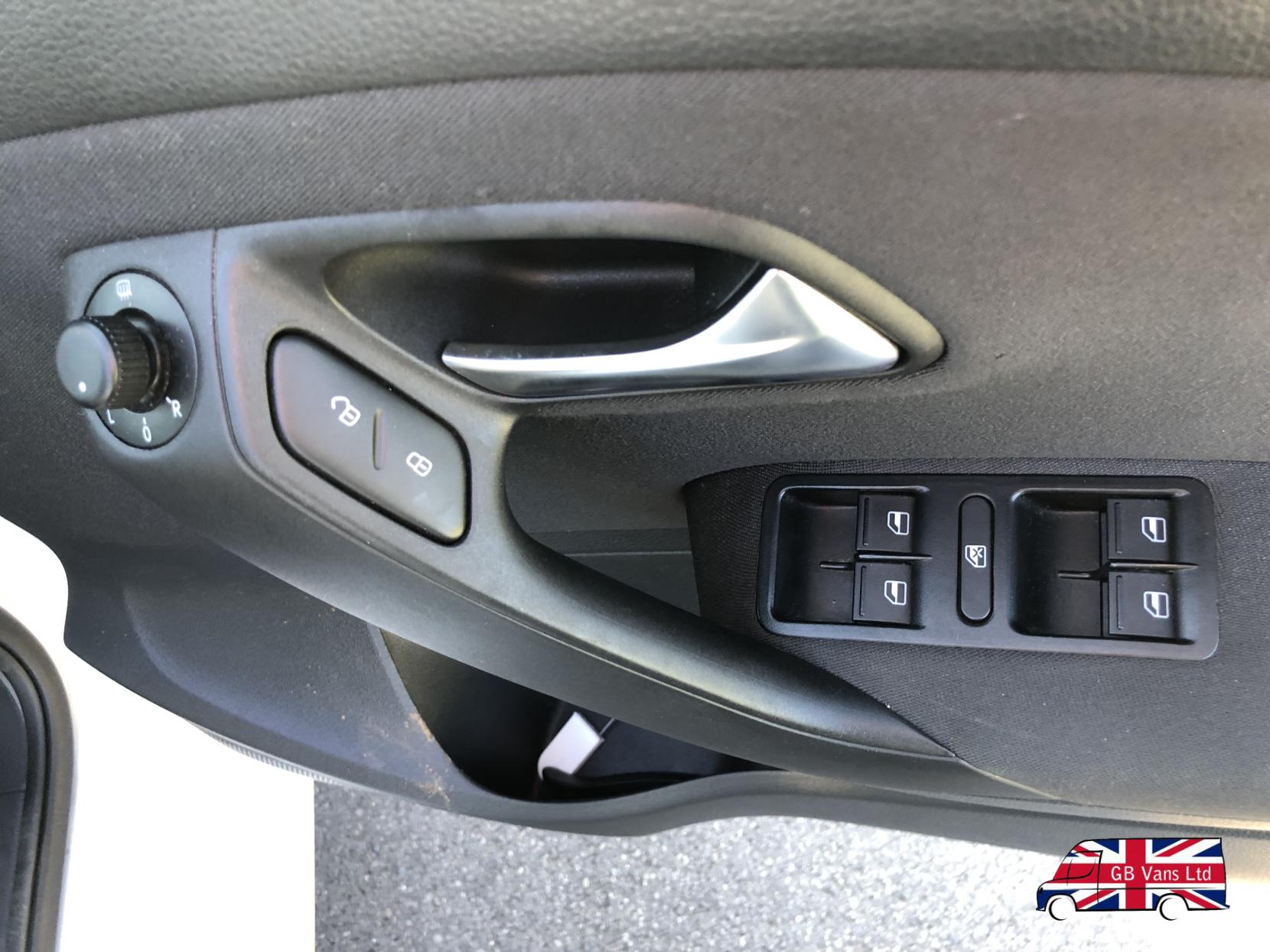 VOLKSWAGEN POLO 1.4 MATCH EDITION HATCHBACK 5DR PETROL MANUAL EURO 5 85 PS 6,095... image 25