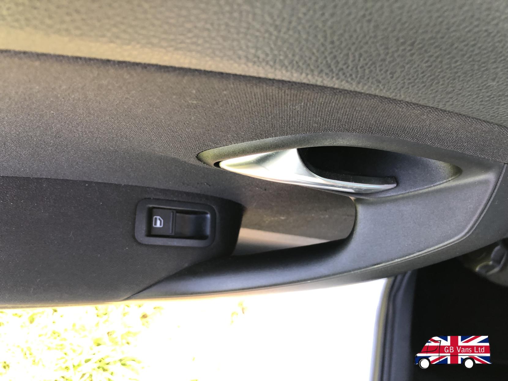 VOLKSWAGEN POLO 1.4 MATCH EDITION HATCHBACK 5DR PETROL MANUAL EURO 5 85 PS 6,095... image 35