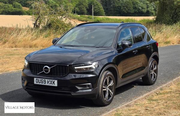 Volvo XC40 2.0 D4 R-Design SUV 5dr Diesel Auto AWD Euro 6 (s/s) (190 ps)