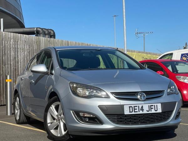 Vauxhall Astra 1.4T 16v SRi Hatchback 5dr Petrol Manual Euro 5 (140 ps)