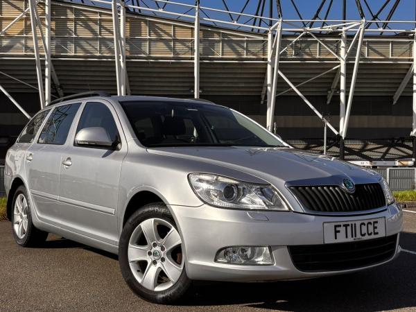 Skoda Octavia 1.6 TDI Elegance Estate 5dr Diesel DSG Euro 5 (105 ps)