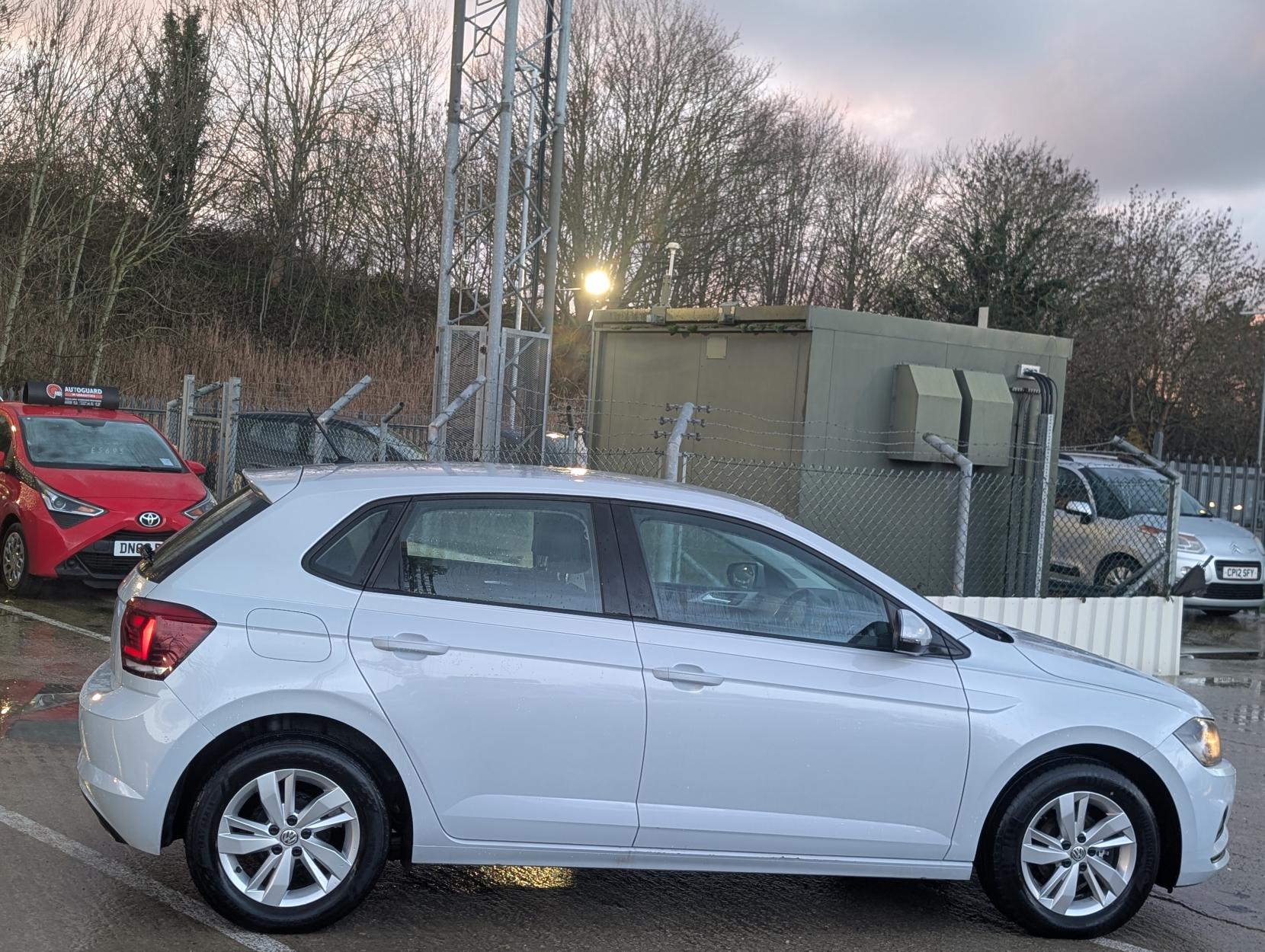 Volkswagen Polo 1.0 EVO SE Hatchback 5dr Petrol Manual Euro 6 (s/s) (80 ps)