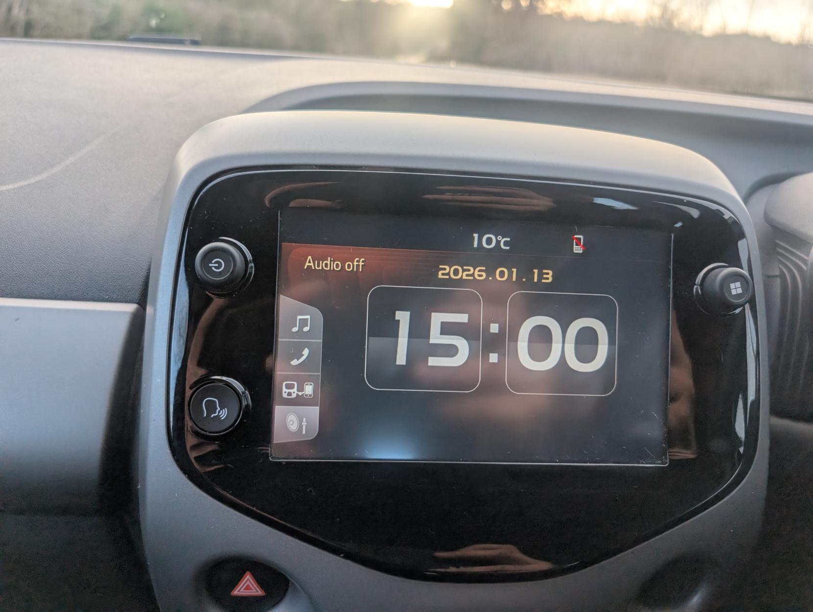 Toyota AYGO 1.0 VVT-i x-play Hatchback 5dr Petrol Manual Euro 6 (71 ps)