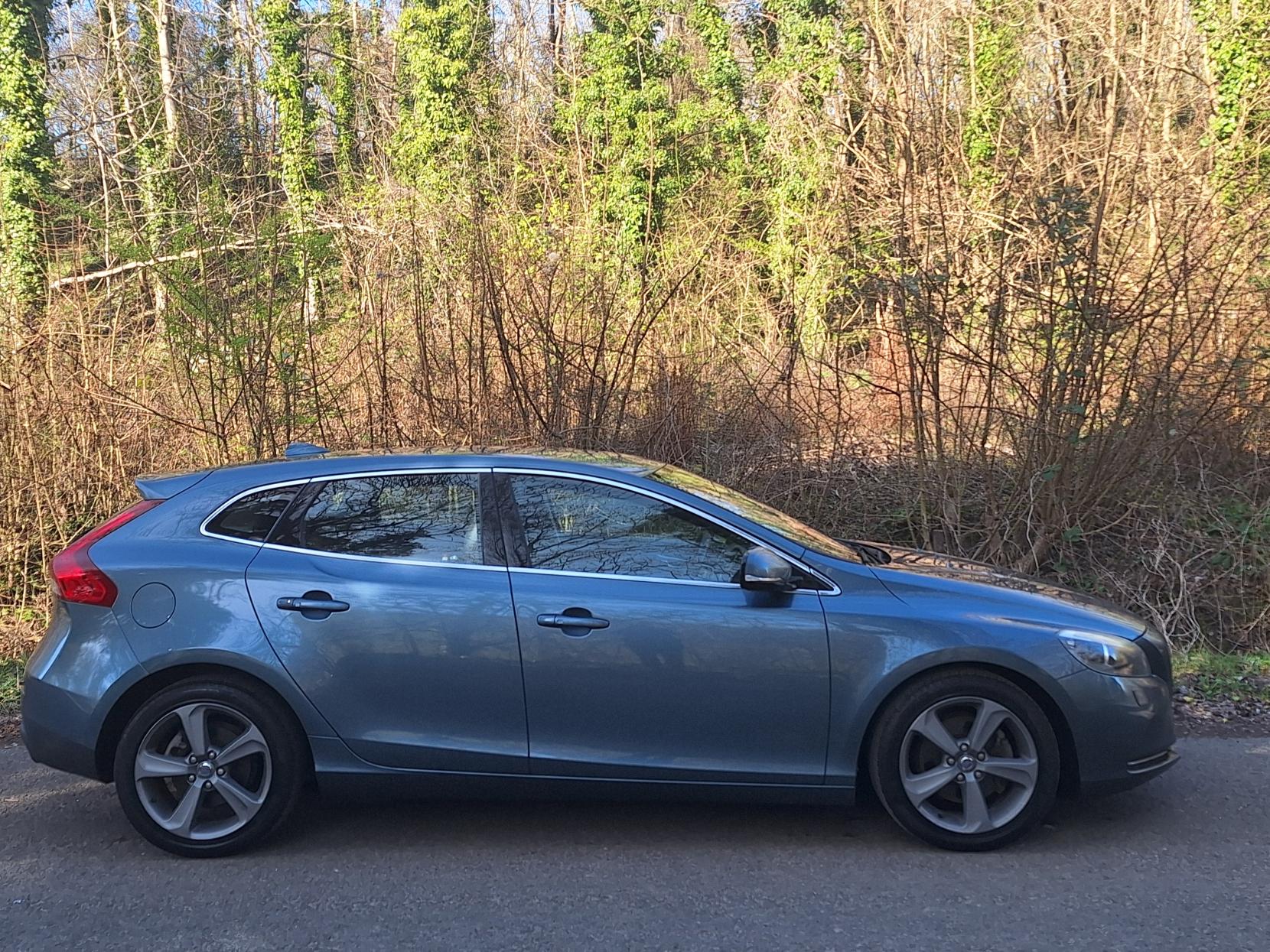 Volvo V40 1.6 SE Lux Nav Hatchback (2012 - 2016)