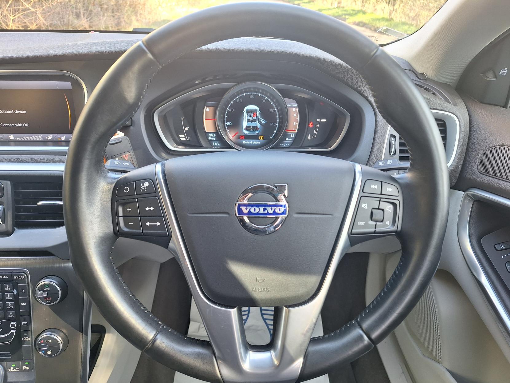 Volvo V40 1.6 SE Lux Nav Hatchback (2012 - 2016)