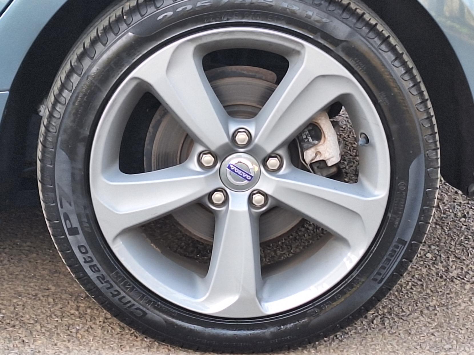 Volvo V40 1.6 SE Lux Nav Hatchback (2012 - 2016)