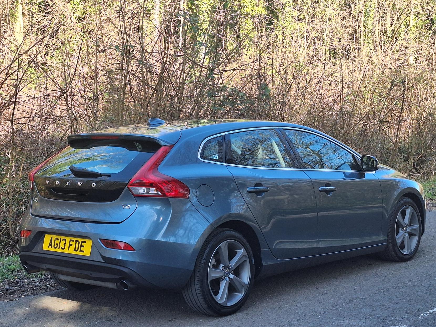 Volvo V40 1.6 SE Lux Nav Hatchback (2012 - 2016)