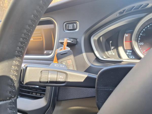 Volvo V40 1.6 SE Lux Nav Hatchback (2012 - 2016)