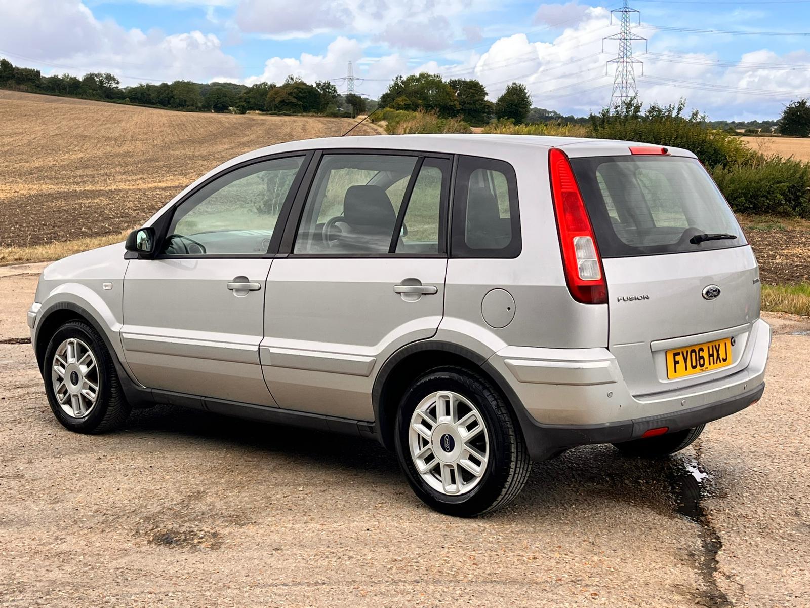 Ford Fusion 1.4 Zetec Climate Hatchback 5dr Petrol Manual (154 g/km, 79 bhp)