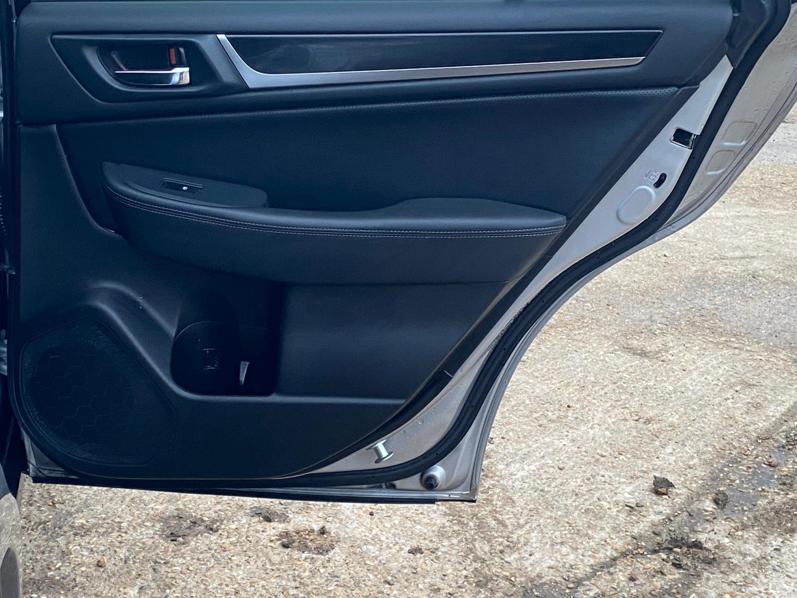 Subaru Outback 2.0D SE Premium Estate 5dr Diesel Lineartronic 4WD Euro 6 (150 ps)