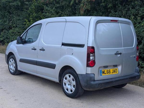 Peugeot Partner 1.6 BlueHDi 651 Professional Panel Van 5dr Diesel Manual L1 (112 g/km, 73.97 bhp)