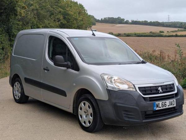 Peugeot Partner 1.6 BlueHDi 651 Professional Panel Van 5dr Diesel Manual L1 (112 g/km, 73.97 bhp)