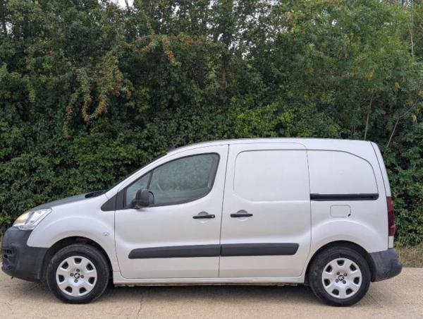 Peugeot Partner 1.6 BlueHDi 651 Professional Panel Van 5dr Diesel Manual L1 (112 g/km, 73.97 bhp)