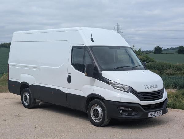 Iveco Daily 2.3D HPI 14V 35S 3520 Panel Van 5dr Diesel Manual MWB High Roof Euro 6 (s/s) (136 ps)