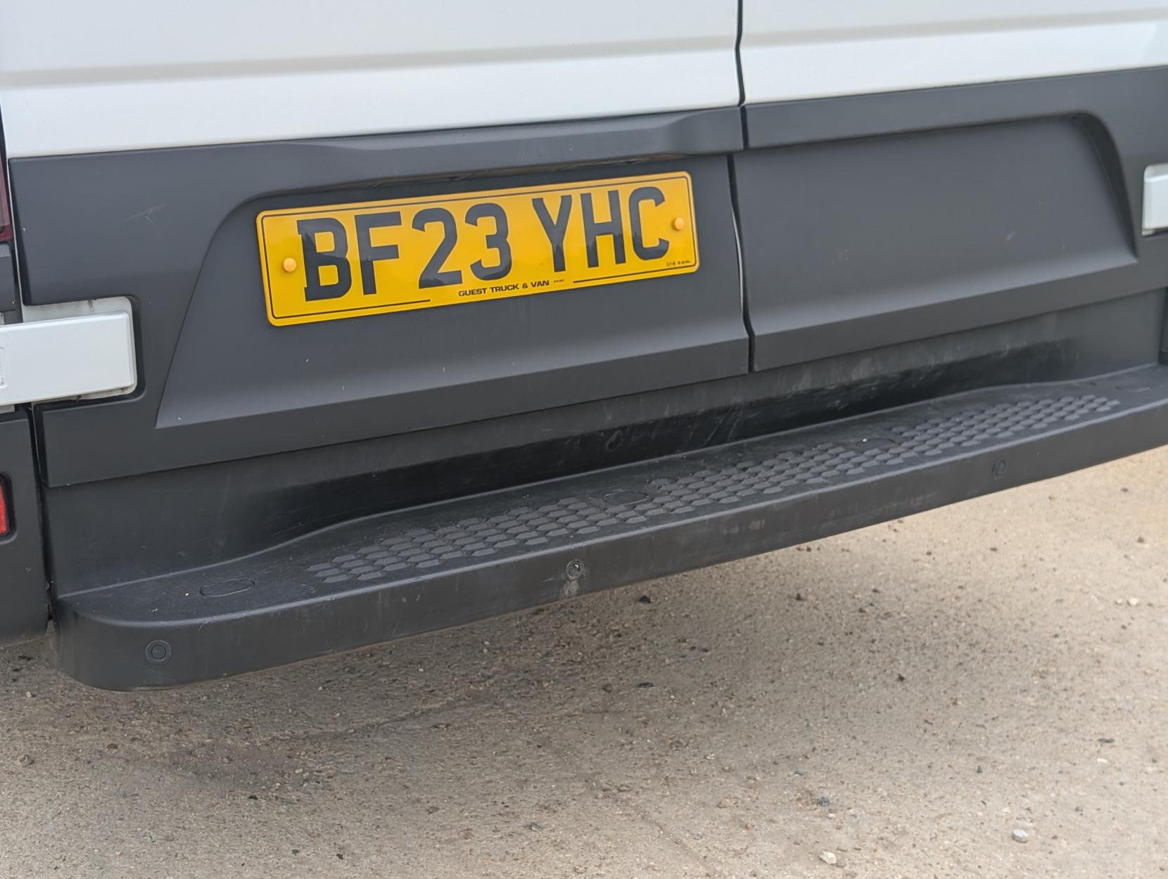 Iveco Daily 2.3D HPI 14V 35S 3520 Panel Van 5dr Diesel Manual MWB High Roof Euro 6 (s/s) (136 ps)