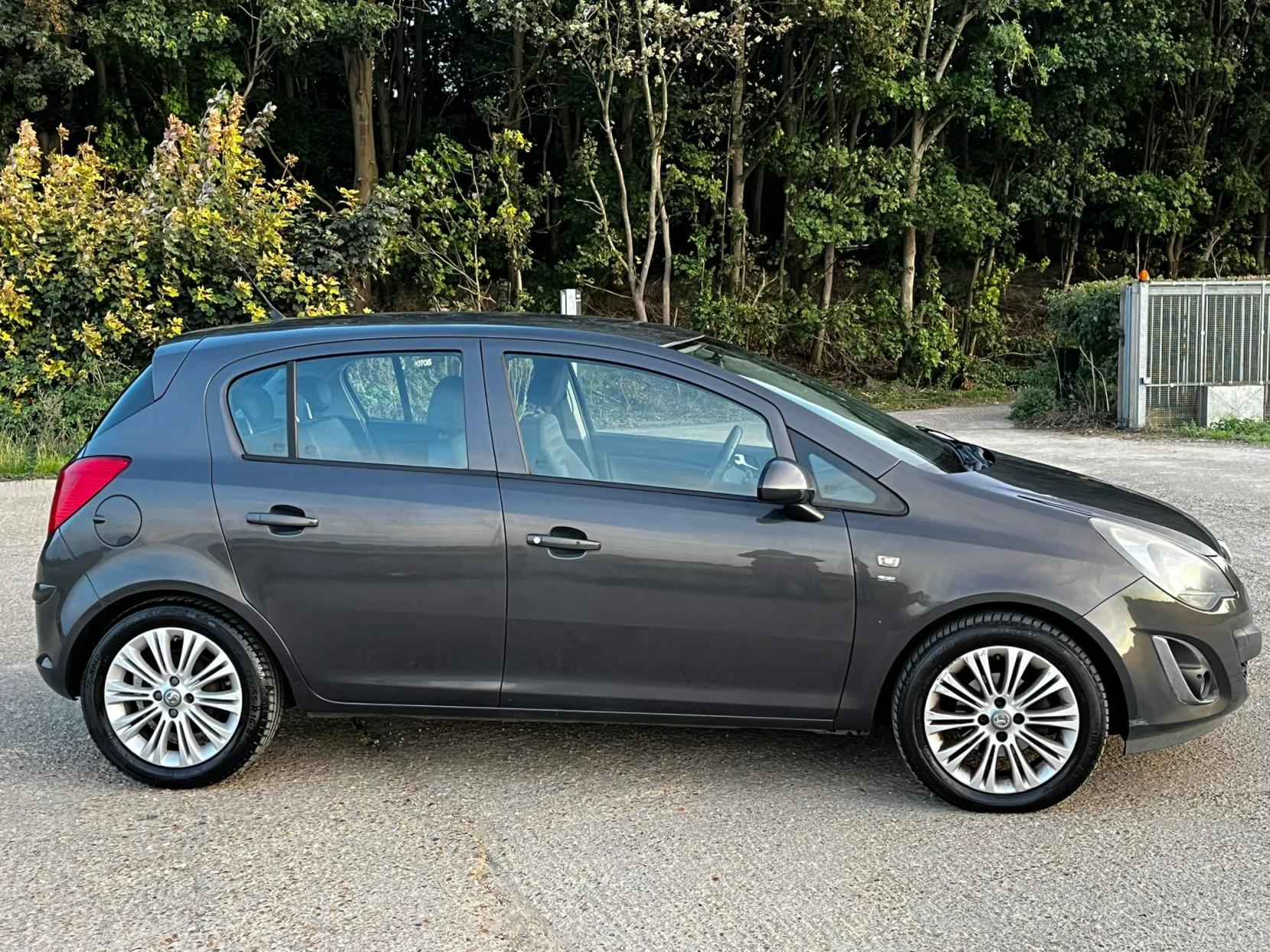 Vauxhall Corsa 1.2 16V SE Hatchback 5dr Petrol Manual Euro 5 (85 ps)