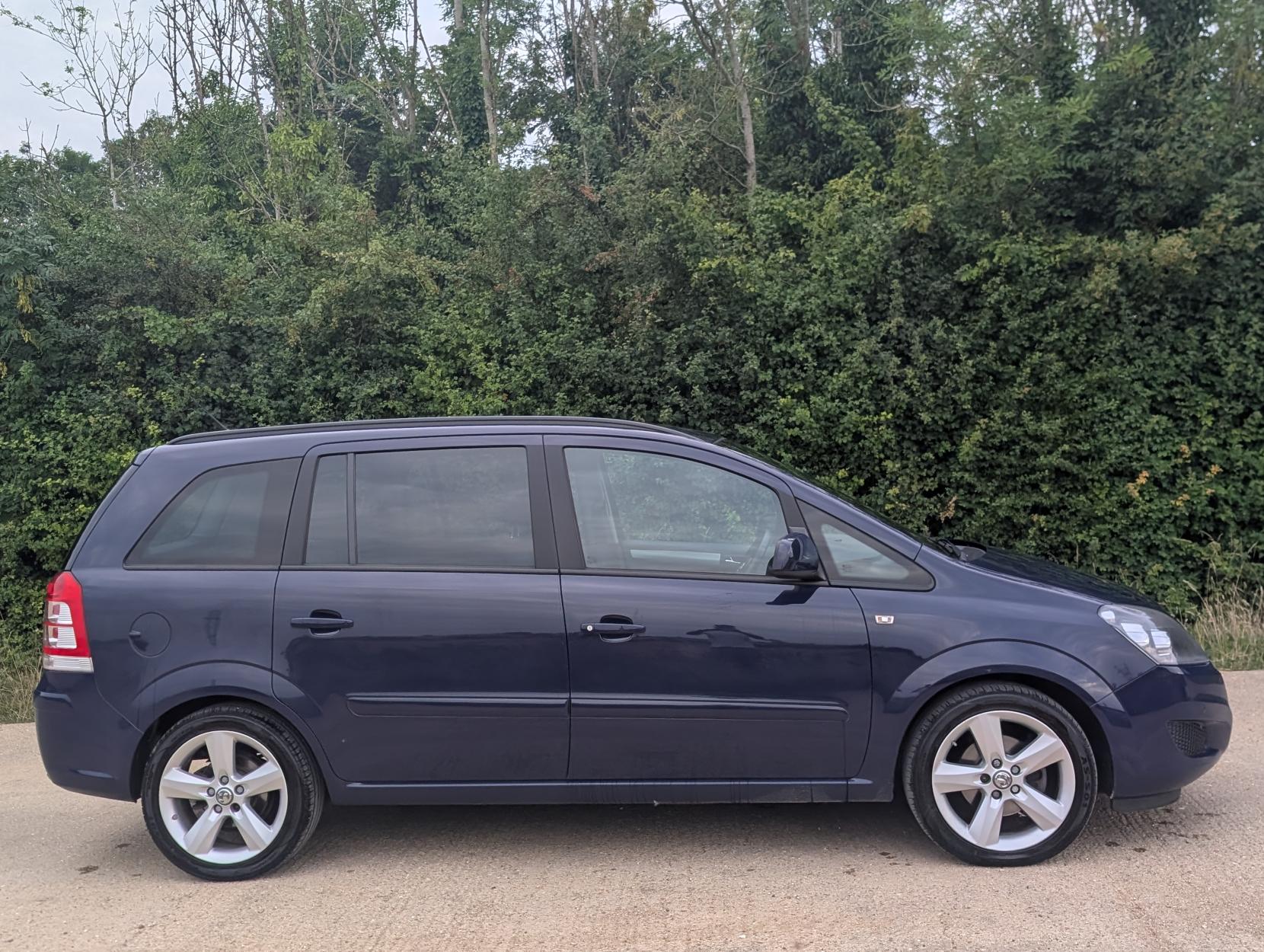 Vauxhall Zafira 1.8 16V Exclusiv MPV 5dr Petrol Manual Euro 5 (120 ps)