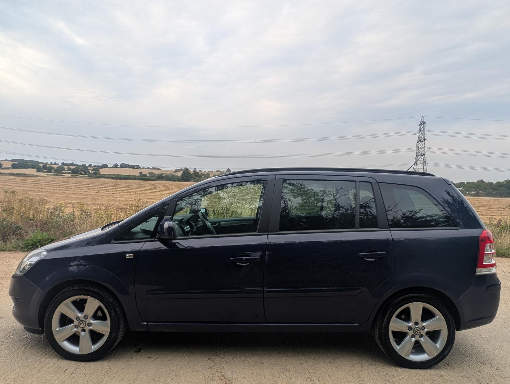 Vauxhall Zafira 1.8 16V Exclusiv MPV 5dr Petrol Manual Euro 5 (120 ps)