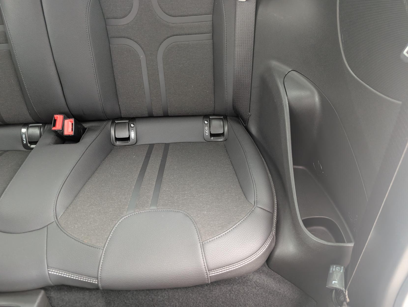 Vauxhall ADAM 1.4i SLAM Hatchback 3dr Petrol Manual Euro 6 (100 ps)