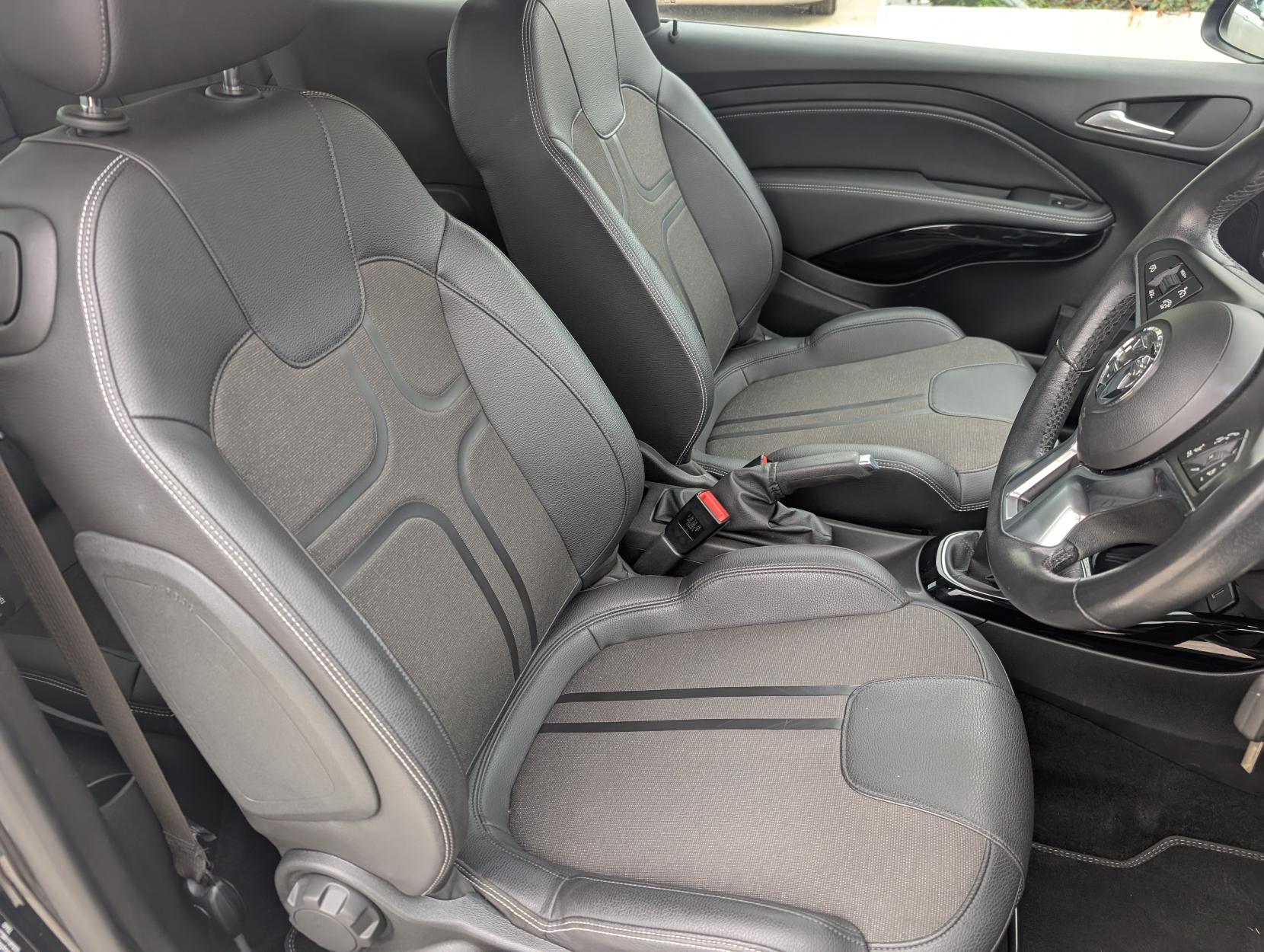 Vauxhall ADAM 1.4i SLAM Hatchback 3dr Petrol Manual Euro 6 (100 ps)