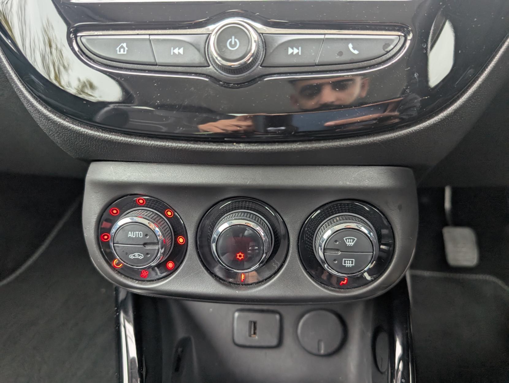Vauxhall ADAM 1.4i SLAM Hatchback 3dr Petrol Manual Euro 6 (100 ps)