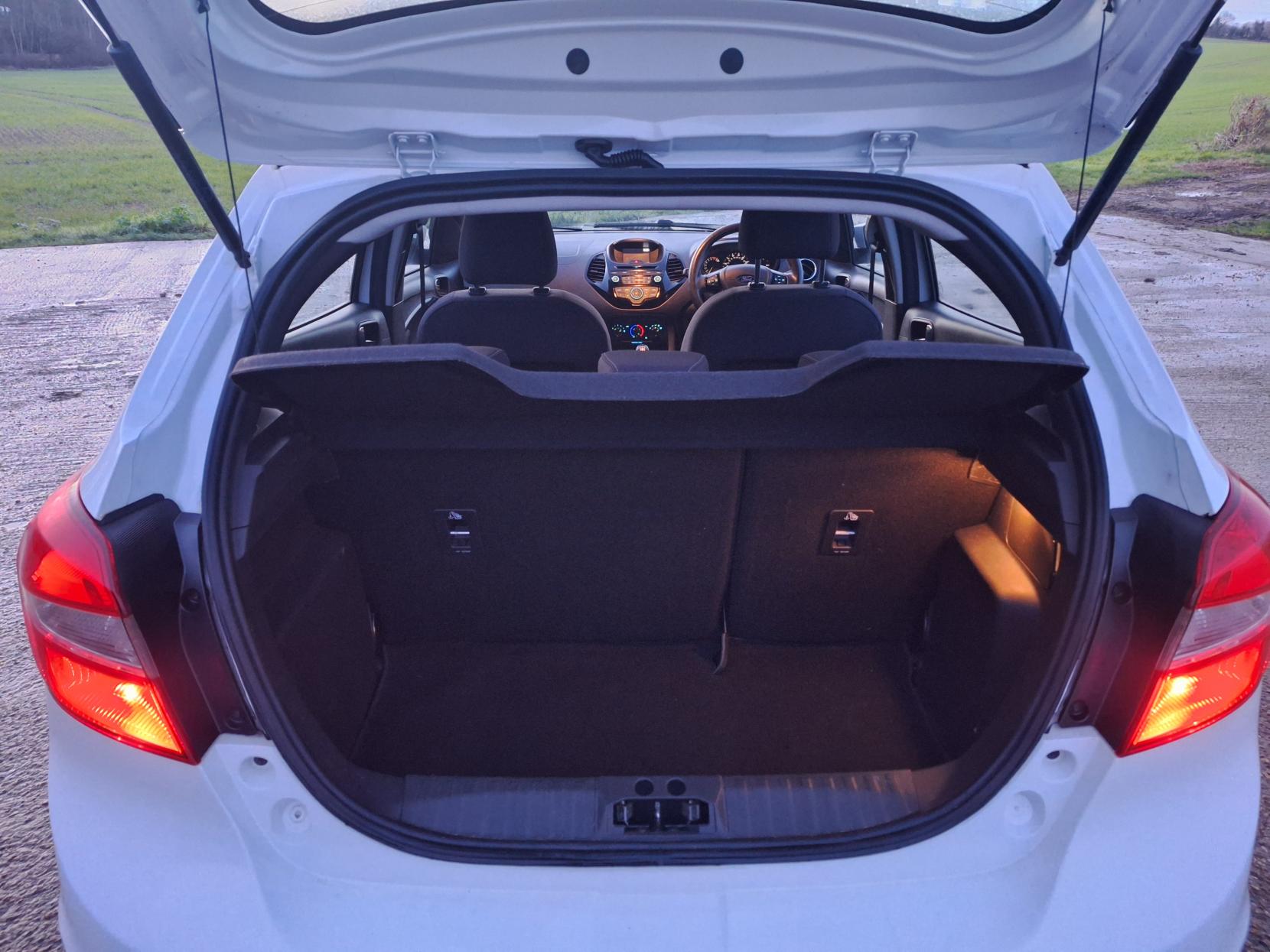 Ford Ka+ 1.2 Ti-VCT Zetec Hatchback 5dr Petrol Manual Euro 6 (70 ps)