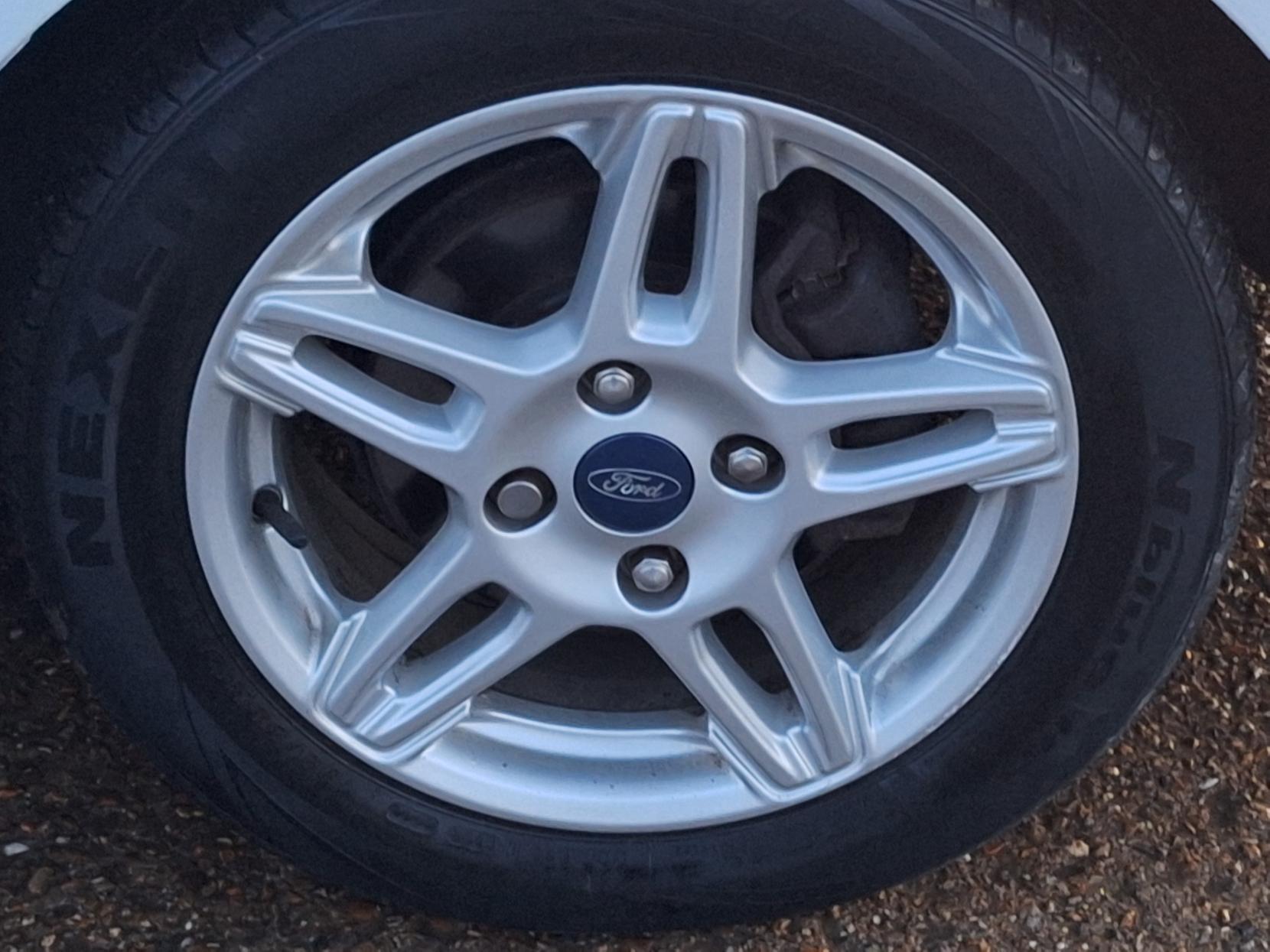 Ford Ka+ 1.2 Ti-VCT Zetec Hatchback 5dr Petrol Manual Euro 6 (70 ps)