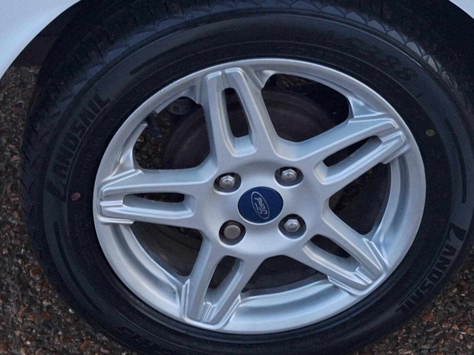 Ford Ka+ 1.2 Ti-VCT Zetec Hatchback 5dr Petrol Manual Euro 6 (70 ps)