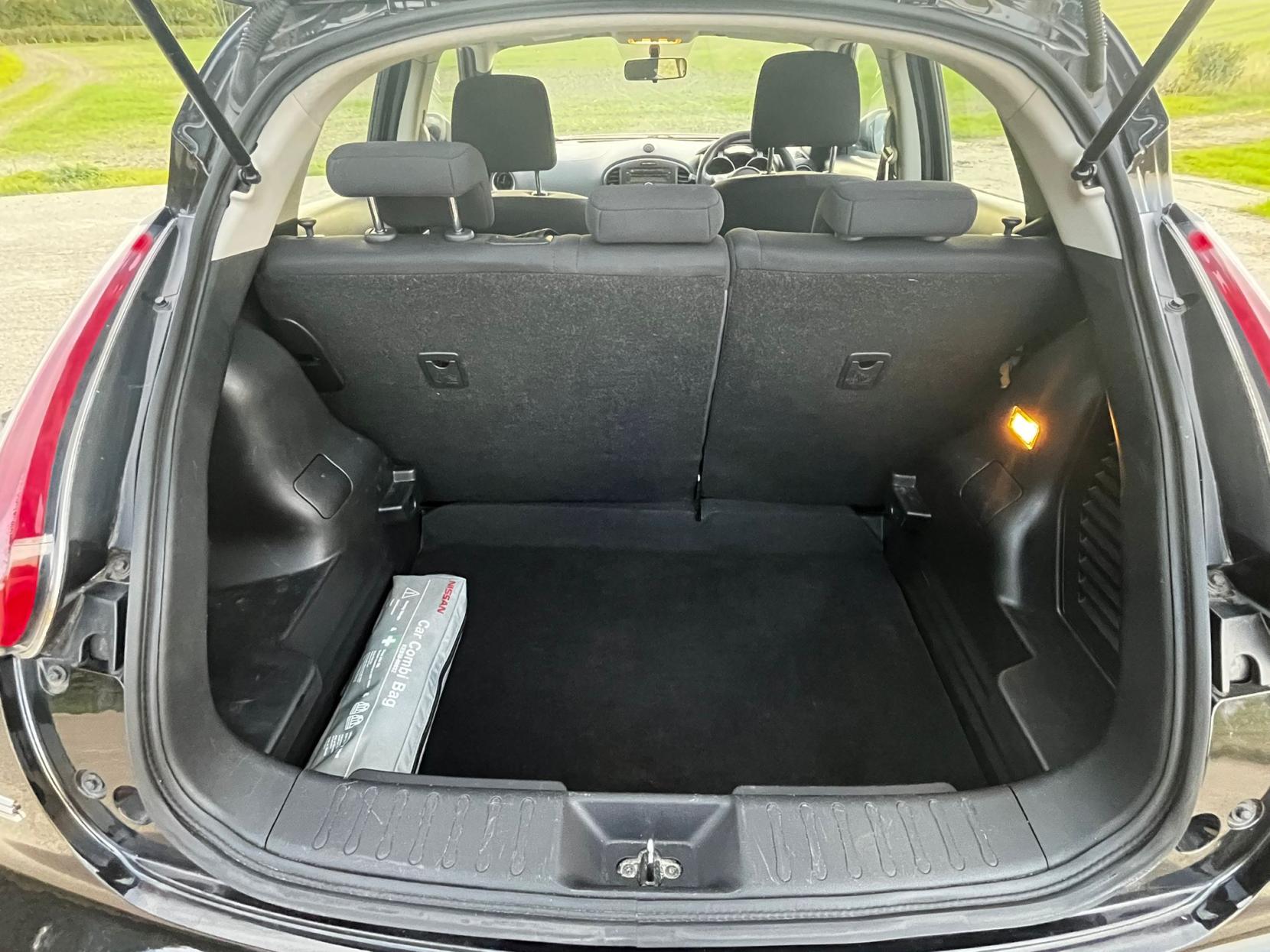 Nissan Juke 1.6 Visia SUV 5dr Petrol Manual Euro 5 (94 ps)