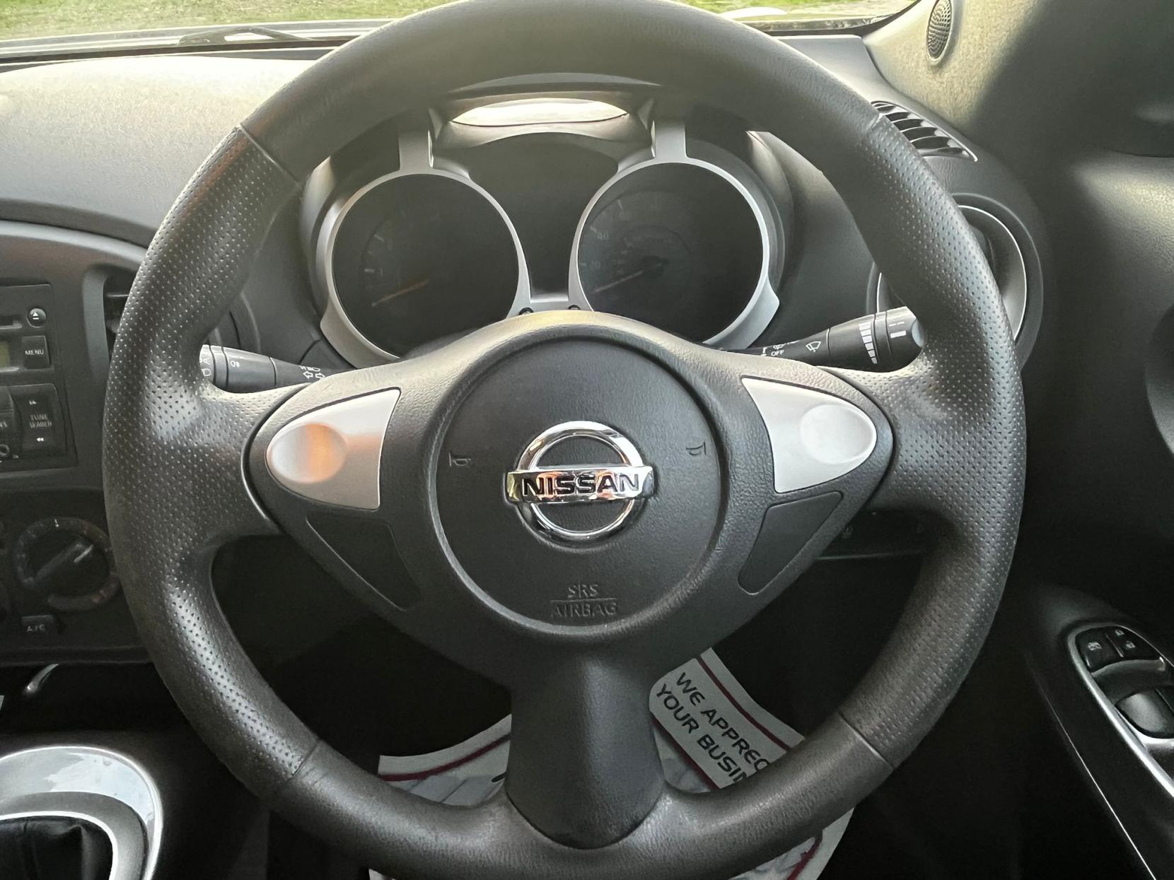 Nissan Juke 1.6 Visia SUV 5dr Petrol Manual Euro 5 (94 ps)