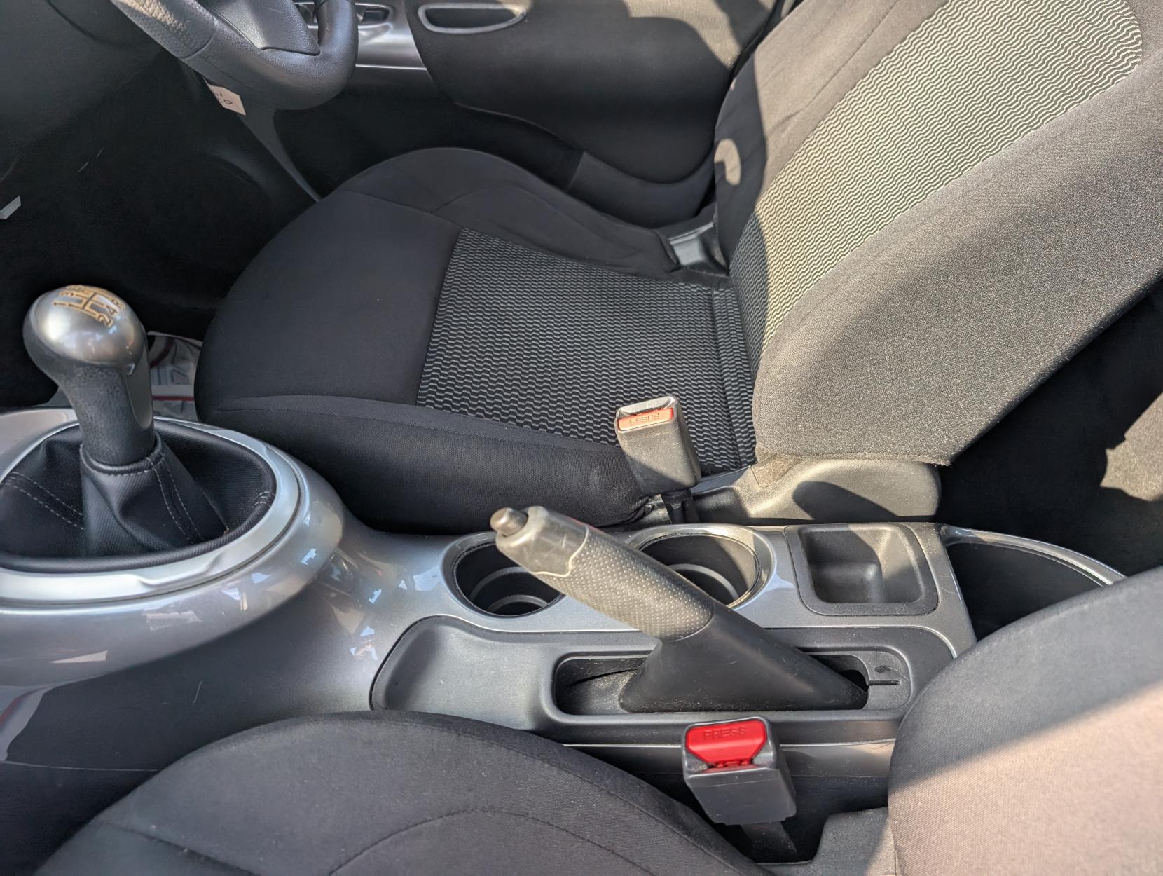 Nissan Juke 1.6 Visia SUV 5dr Petrol Manual Euro 5 (94 ps)