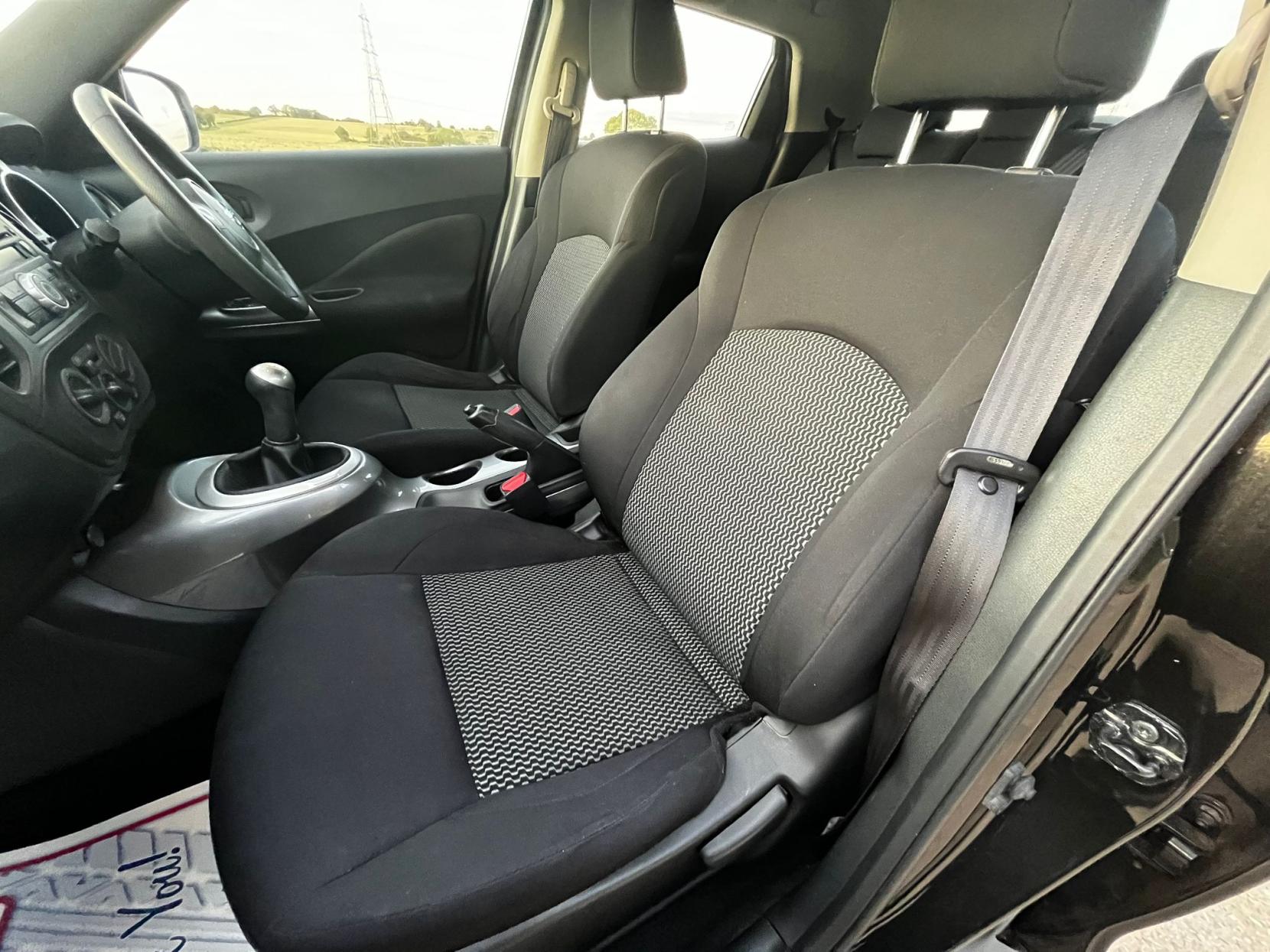 Nissan Juke 1.6 Visia SUV 5dr Petrol Manual Euro 5 (94 ps)