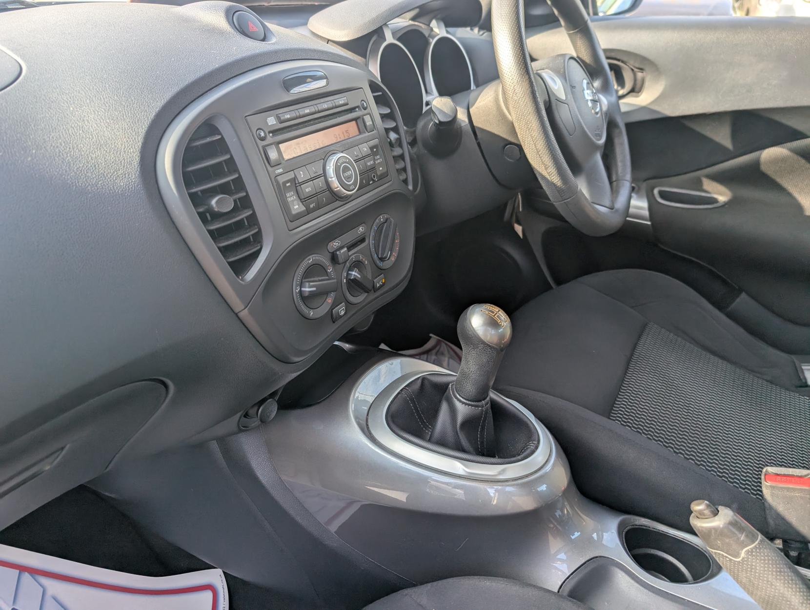 Nissan Juke 1.6 Visia SUV 5dr Petrol Manual Euro 5 (94 ps)
