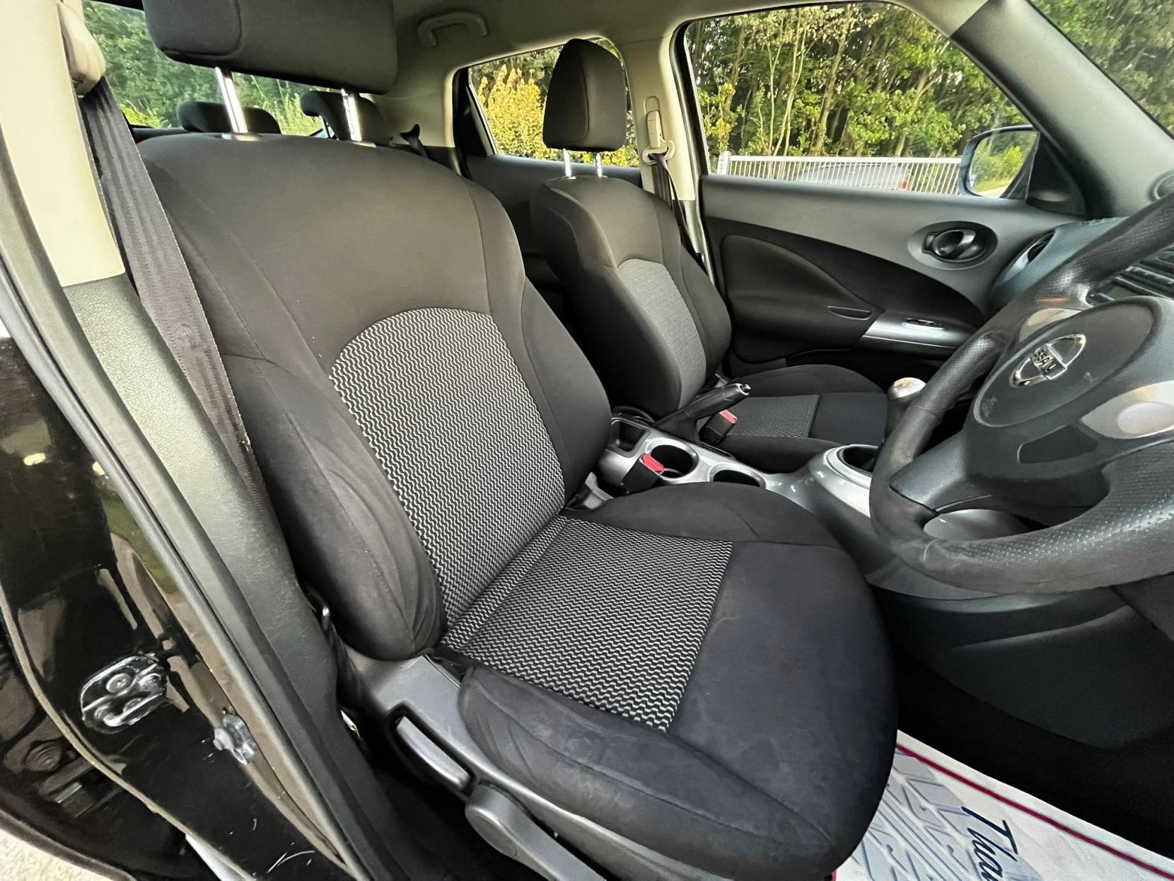 Nissan Juke 1.6 Visia SUV 5dr Petrol Manual Euro 5 (94 ps)