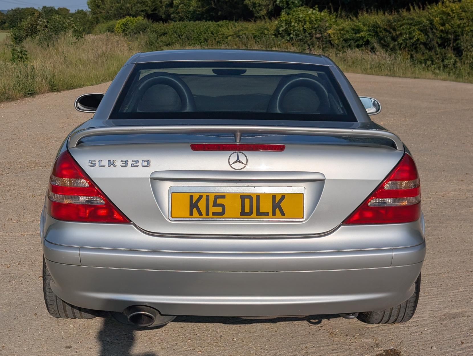 Mercedes-Benz SLK 3.2 SLK320 Convertible 2dr Petrol Automatic (254 g/km, 218 bhp)