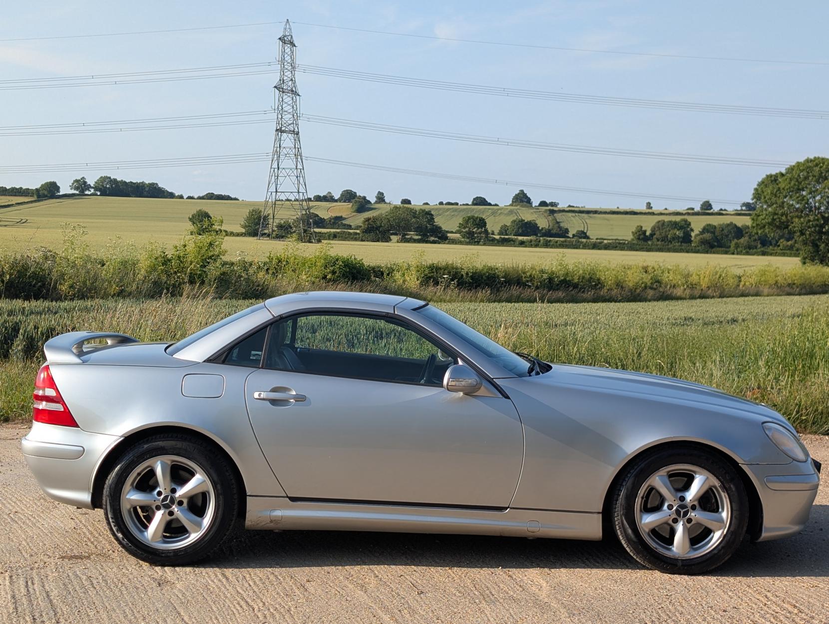 Mercedes-Benz SLK 3.2 SLK320 Convertible 2dr Petrol Automatic (254 g/km, 218 bhp)