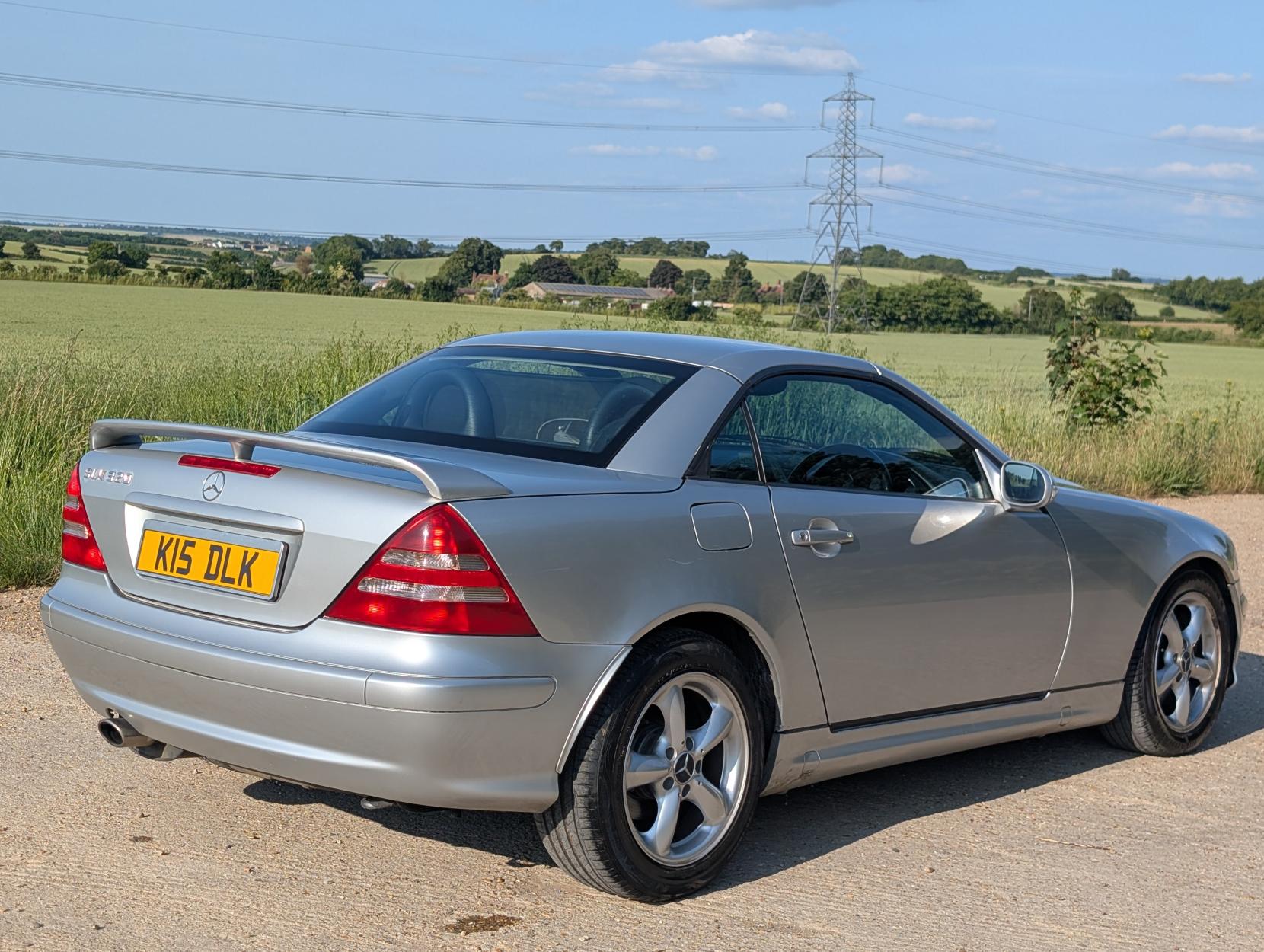 Mercedes-Benz SLK 3.2 SLK320 Convertible 2dr Petrol Automatic (254 g/km, 218 bhp)