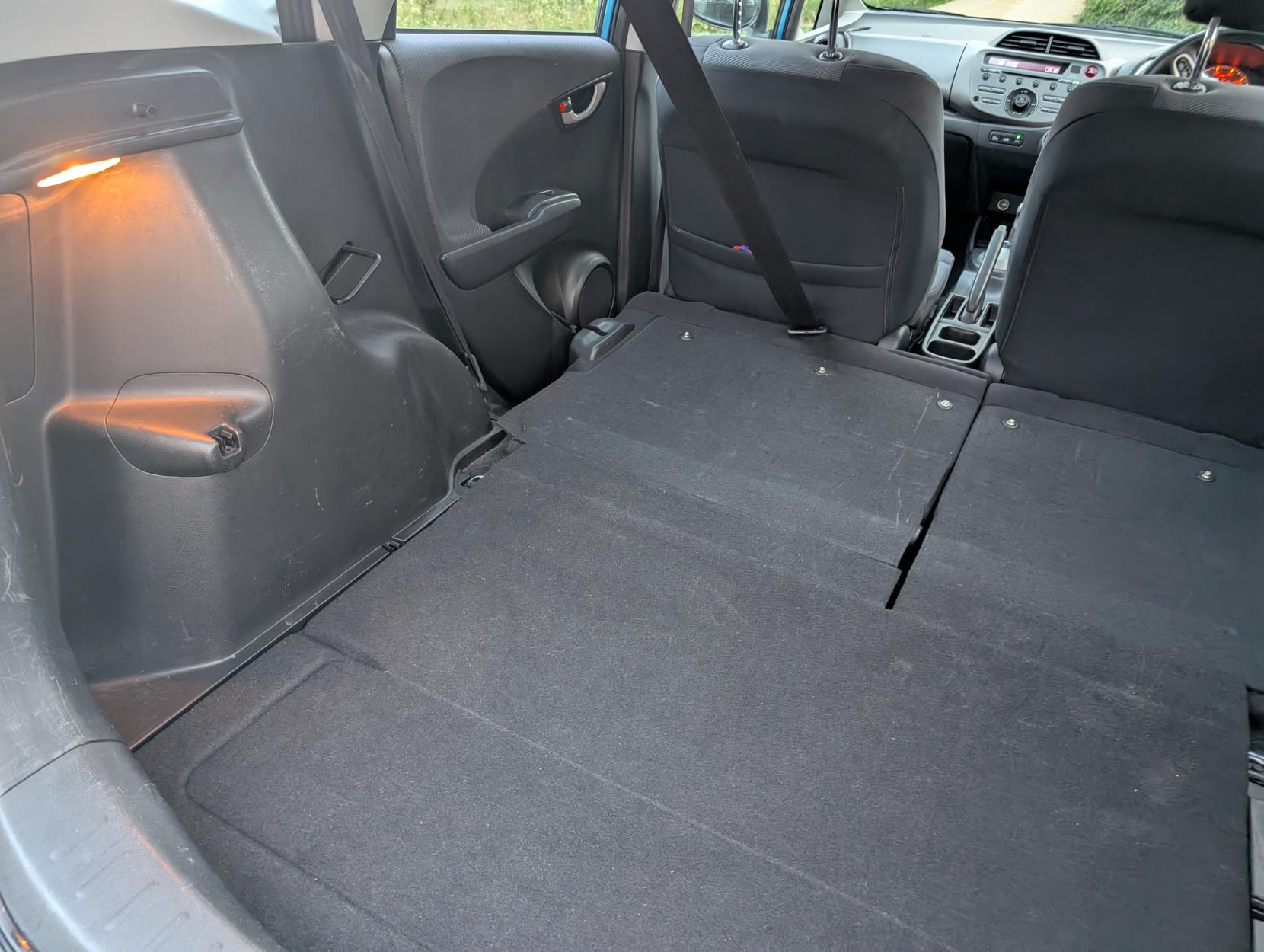 Honda Jazz 1.4 i-VTEC ES Hatchback 5dr Petrol i SHIFT Euro 4 (100 ps)