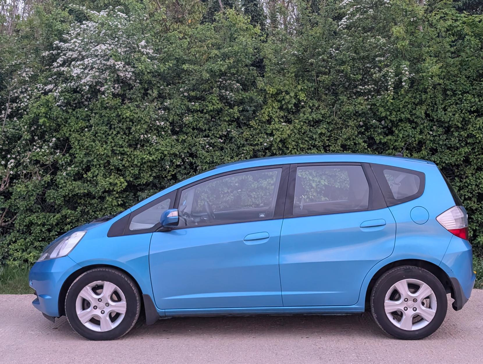 Honda Jazz 1.4 i-VTEC ES Hatchback 5dr Petrol i SHIFT Euro 4 (100 ps)